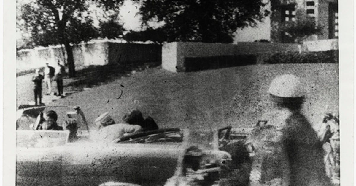 exhibit-shows-bystander-s-view-of-jfk-death